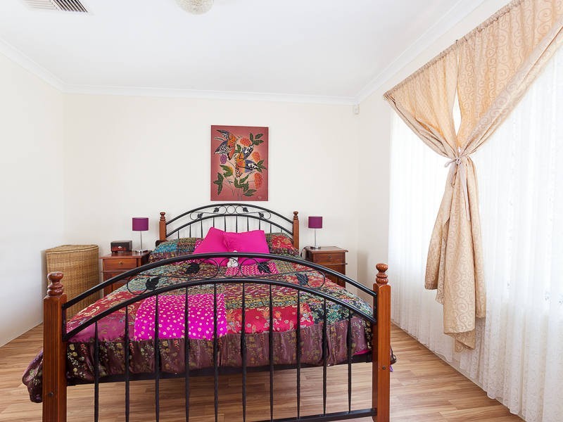 3 Madison Place, Cooloongup WA 6168