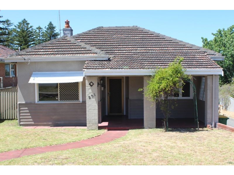 251 South Street, Beaconsfield WA 6162