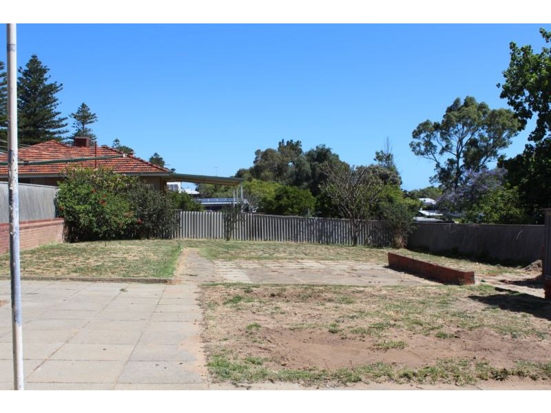 251 South Street, Beaconsfield WA 6162