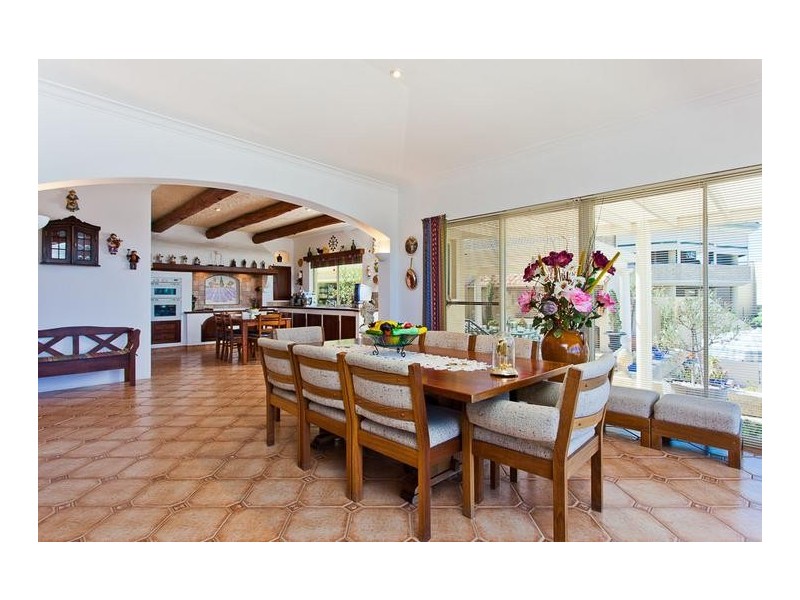 12 Howick Court, Coogee WA 6166