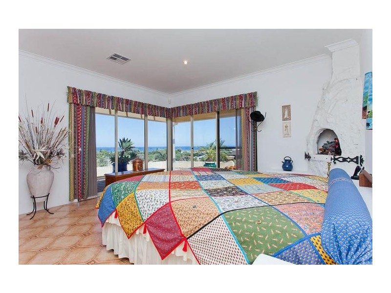 12 Howick Court, Coogee WA 6166