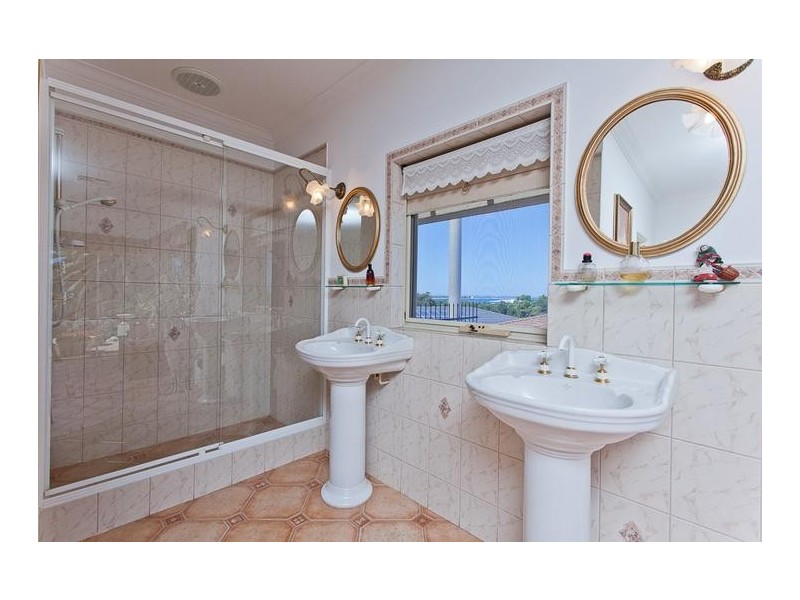 12 Howick Court, Coogee WA 6166