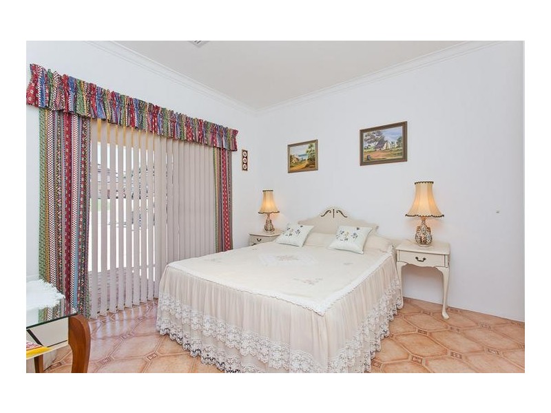 12 Howick Court, Coogee WA 6166