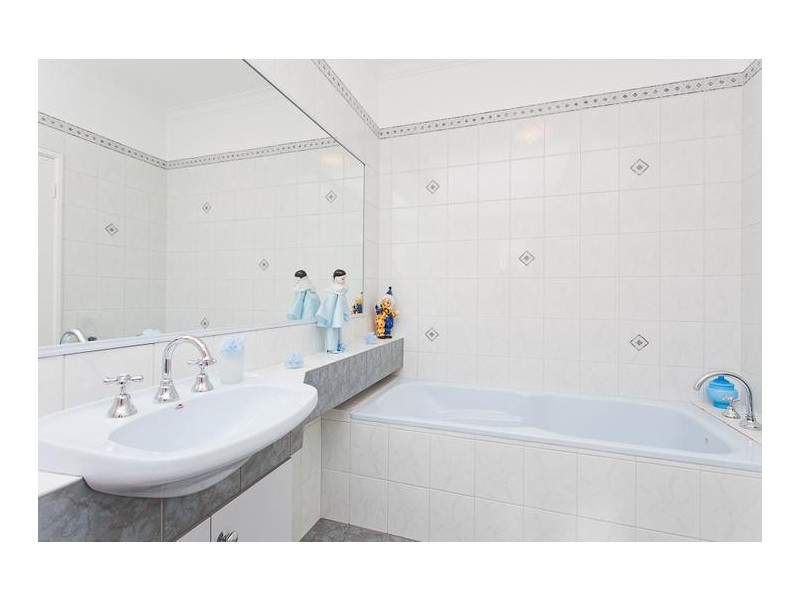 12 Howick Court, Coogee WA 6166