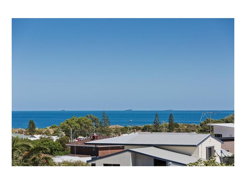 12 Howick Court, Coogee WA 6166