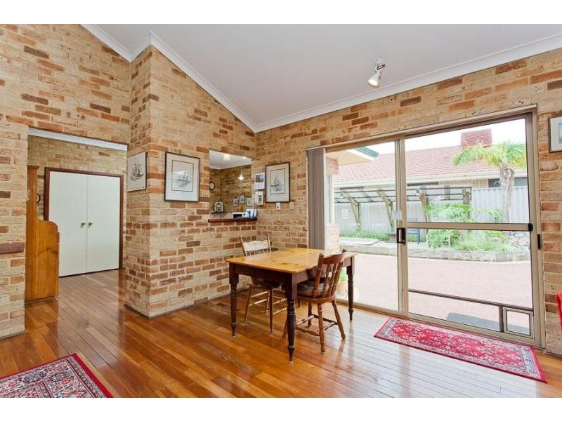 10 Hayward Parade, Coogee WA 6166