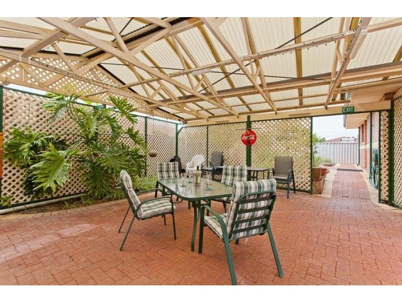 10 Hayward Parade, Coogee WA 6166
