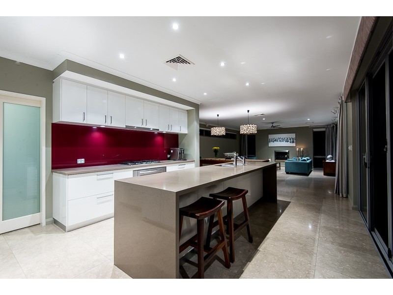 54 Arabella Loop, North Coogee WA 6163