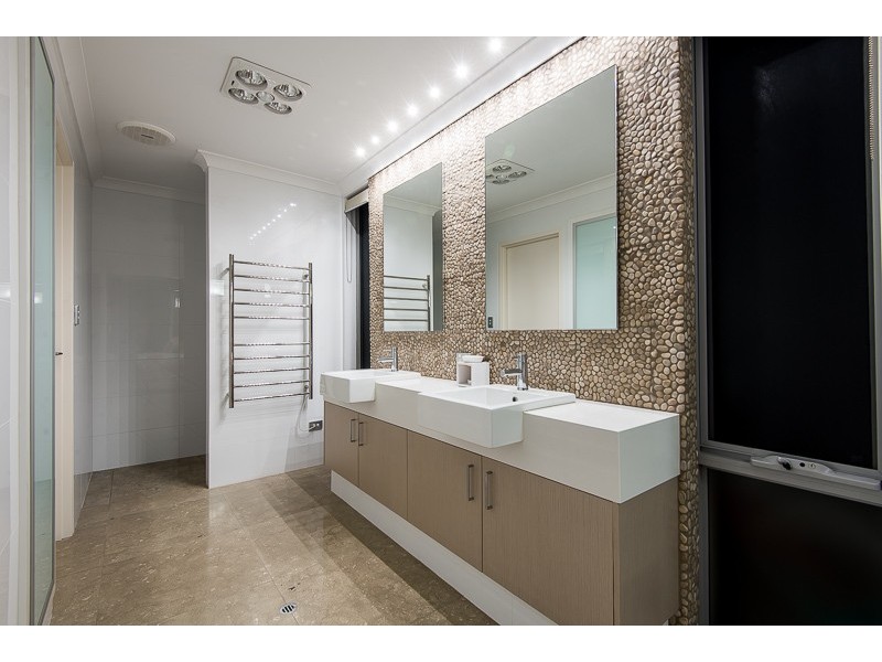 54 Arabella Loop, North Coogee WA 6163