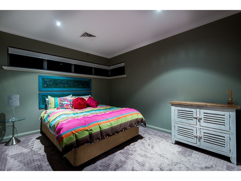 54 Arabella Loop, North Coogee WA 6163