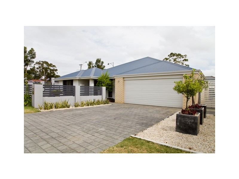 17a Bradbury Road, Hamilton Hill WA 6163