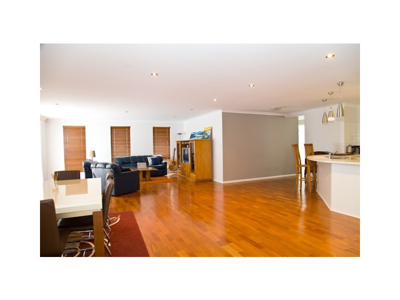 17a Bradbury Road, Hamilton Hill WA 6163