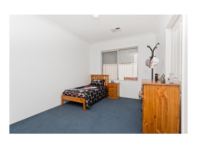 8 Carbine Way, Munster WA 6166