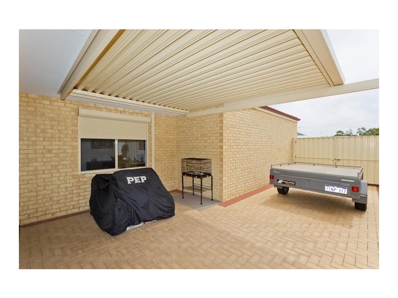 8 Carbine Way, Munster WA 6166