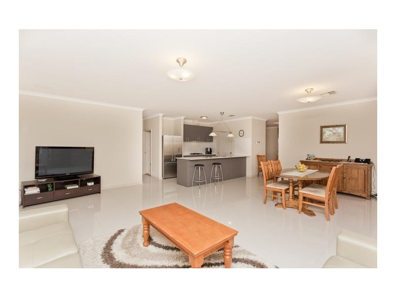 7 Ingrilli Court, Munster WA 6166