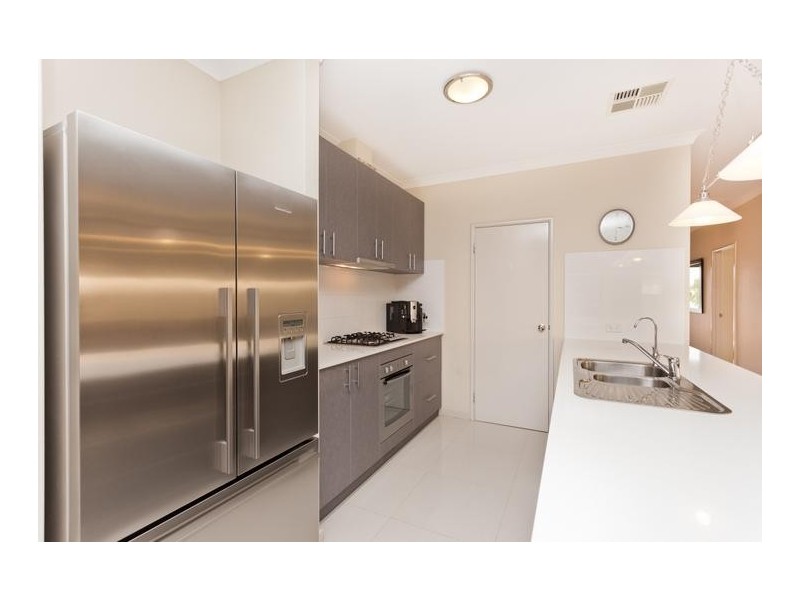 7 Ingrilli Court, Munster WA 6166