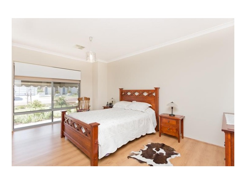 7 Ingrilli Court, Munster WA 6166