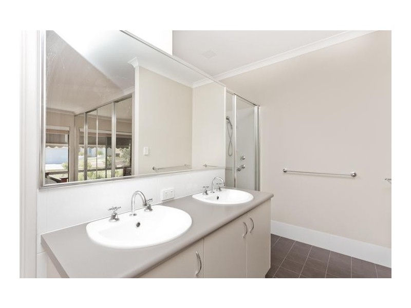 7 Ingrilli Court, Munster WA 6166