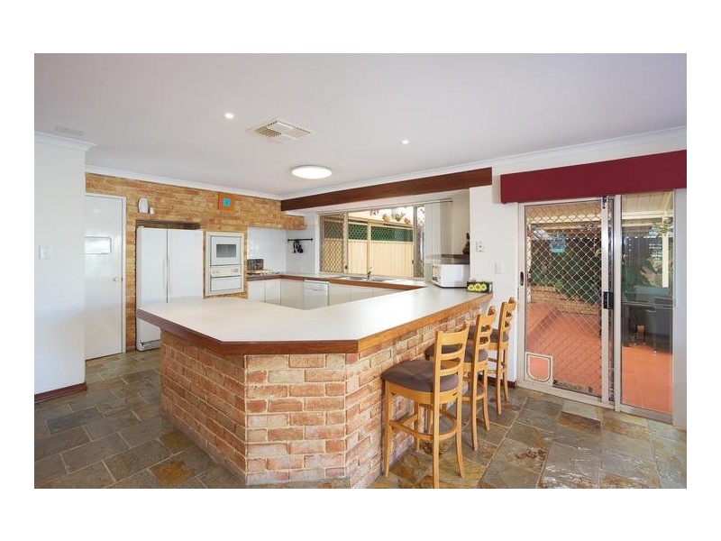7 Javanica Court, Warnbro WA 6169
