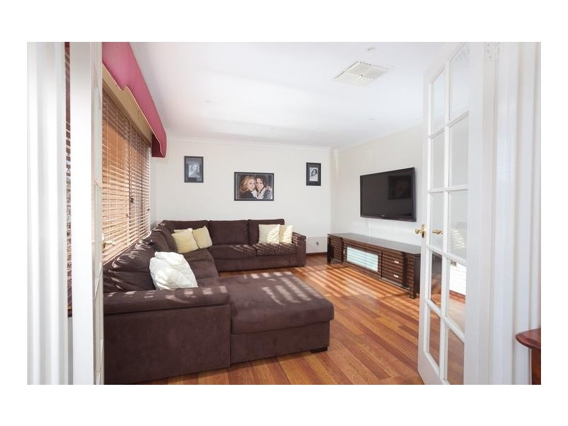7 Javanica Court, Warnbro WA 6169