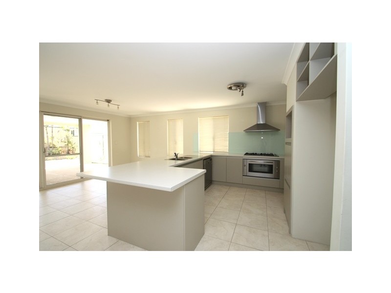 12 Kirkley Court, Success WA 6164