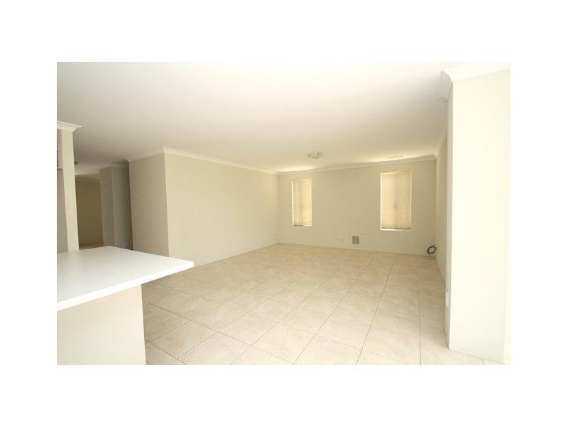 12 Kirkley Court, Success WA 6164