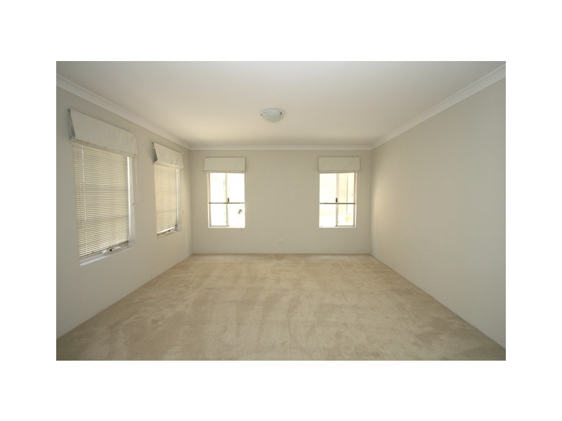 12 Kirkley Court, Success WA 6164