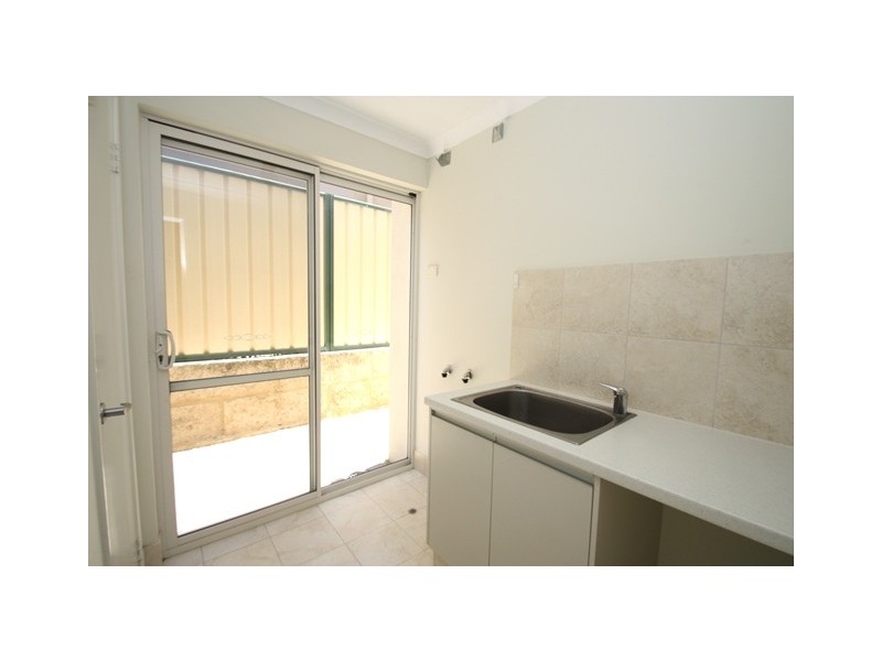 12 Kirkley Court, Success WA 6164