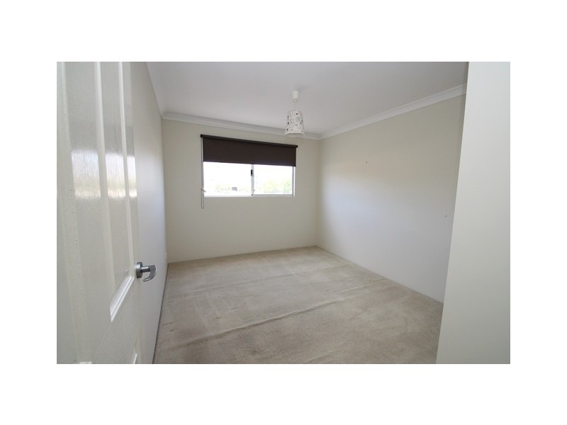 12 Kirkley Court, Success WA 6164