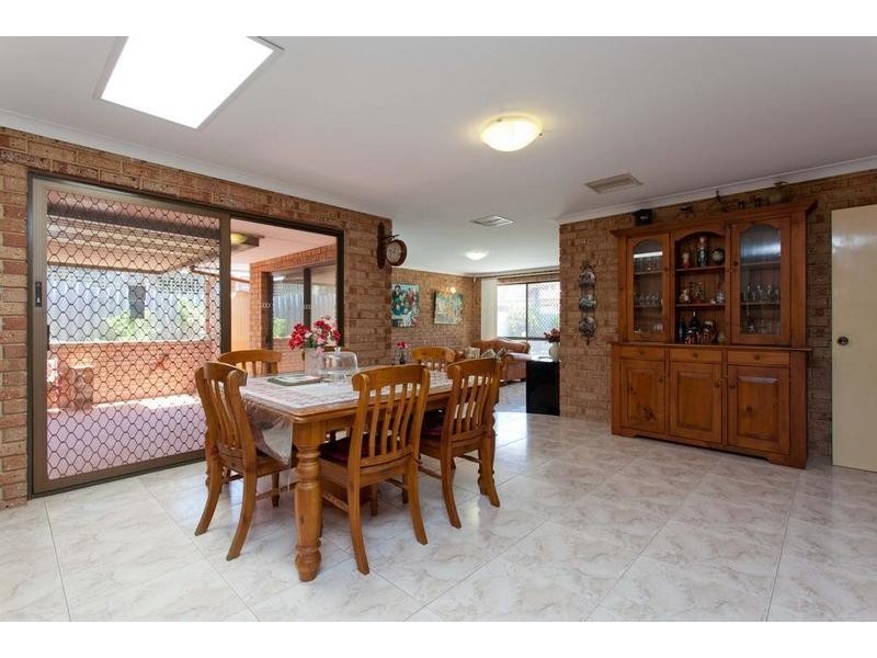 182 Winterfold Road, Kardinya WA 6163