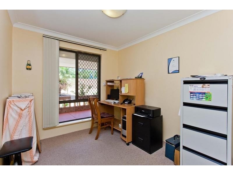 182 Winterfold Road, Kardinya WA 6163