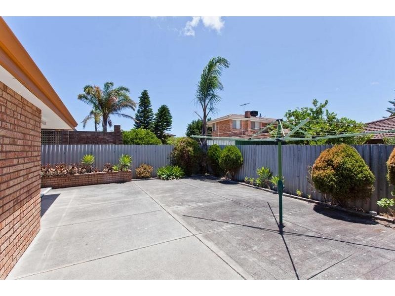 182 Winterfold Road, Kardinya WA 6163