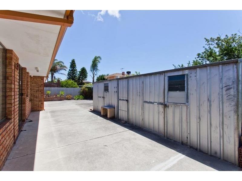 182 Winterfold Road, Kardinya WA 6163