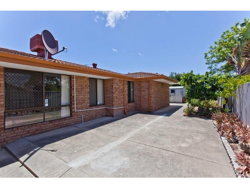 182 Winterfold Road, Kardinya WA 6163