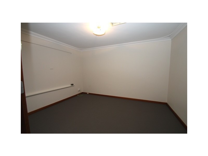 4 Pagneil Court, Hamilton Hill WA 6163