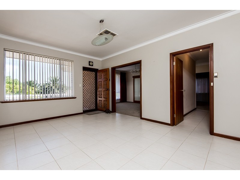 19 Glendower Way, Spearwood WA 6163