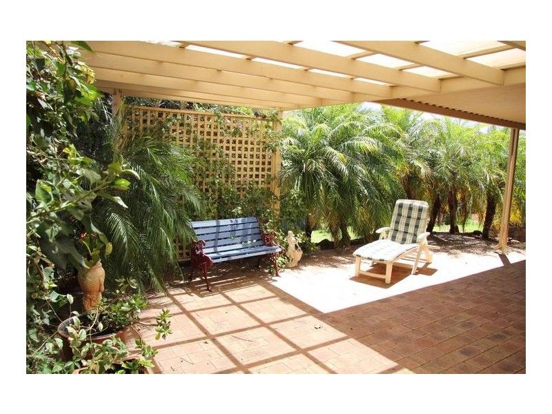 9 Duchart Way, Coogee WA 6166