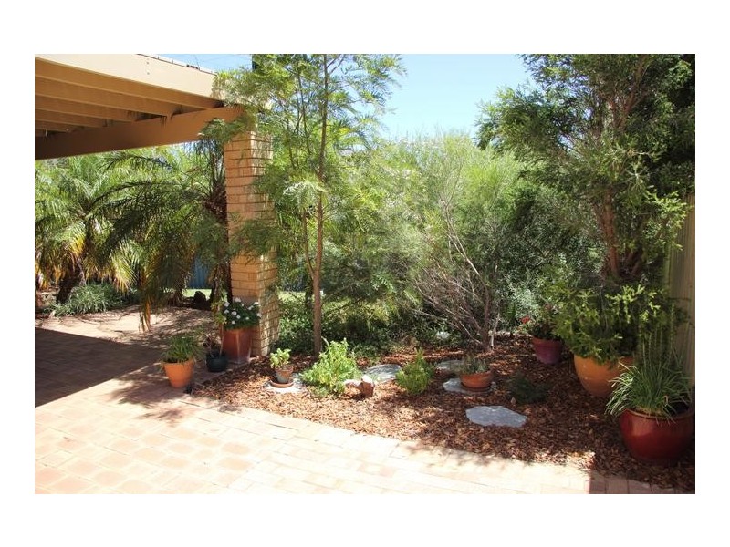 9 Duchart Way, Coogee WA 6166