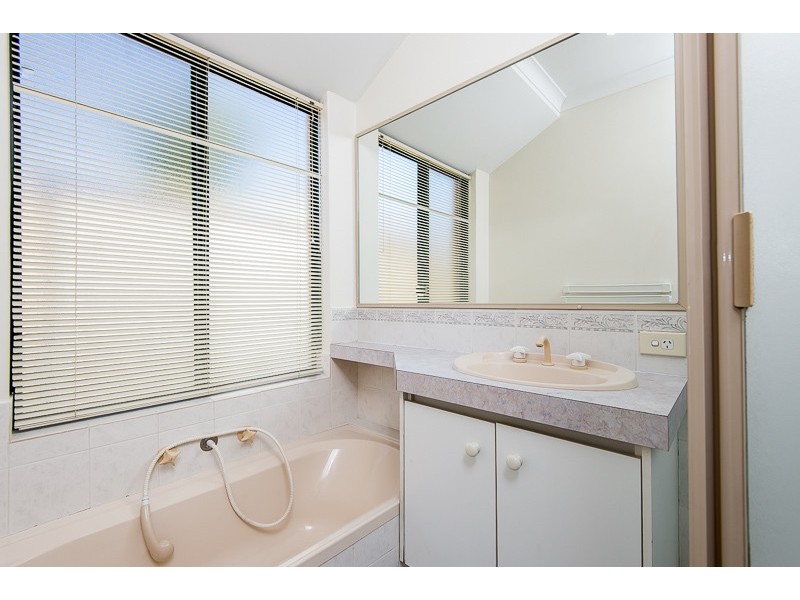 1 Bilcich Gardens, Spearwood WA 6163