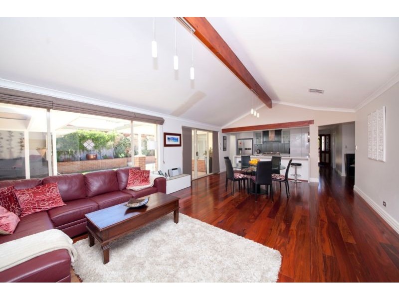 38 Crossland Way, Kardinya WA 6163