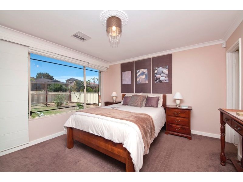 38 Crossland Way, Kardinya WA 6163