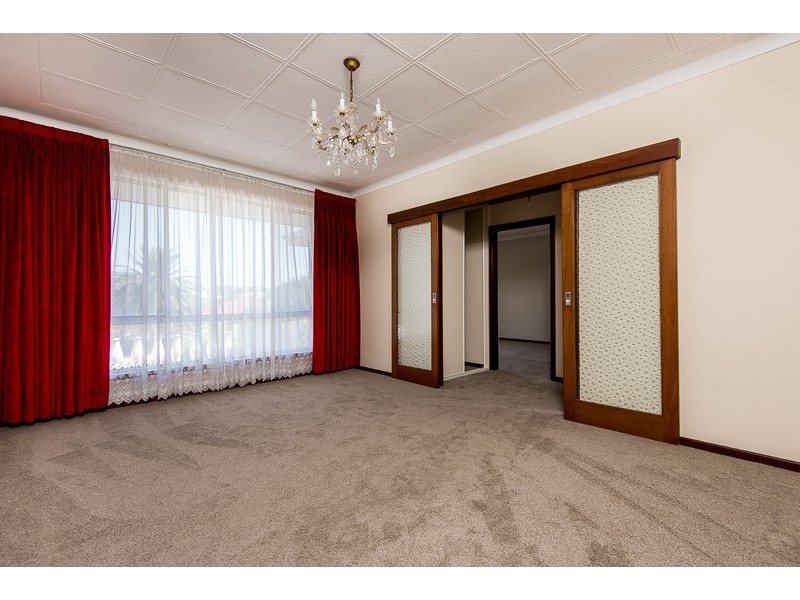 19 Glendower Way, Spearwood WA 6163