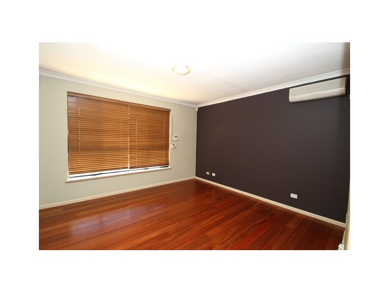 4 Cranberry Street, Coogee WA 6166