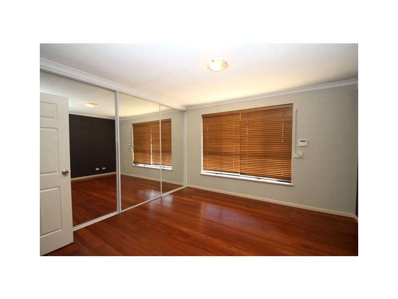 4 Cranberry Street, Coogee WA 6166