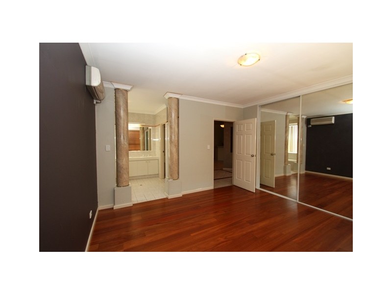 4 Cranberry Street, Coogee WA 6166