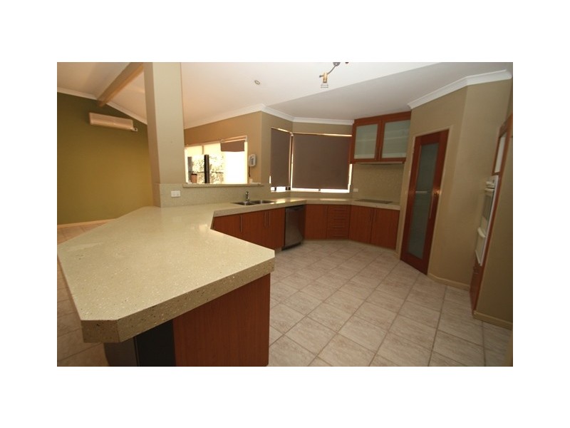 4 Cranberry Street, Coogee WA 6166