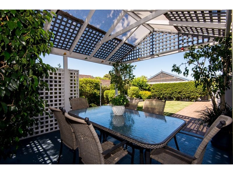 2 Hellam Grove, Booragoon WA 6154