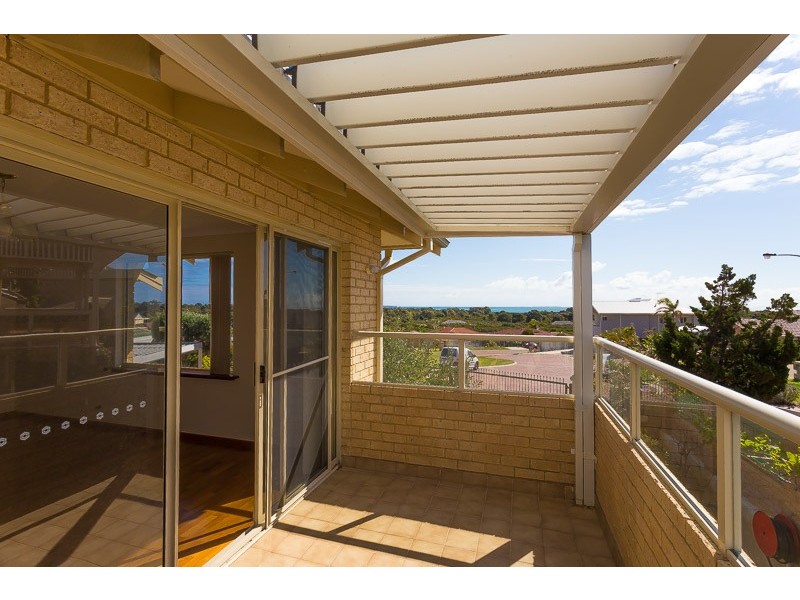 6 The Cove, Coogee WA 6166