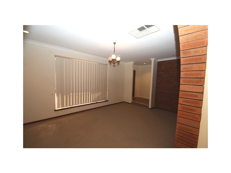 20 Greenham Place, Bibra Lake WA 6163