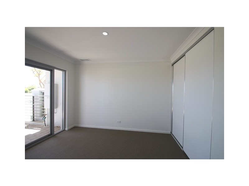 9 Perlinte View, North Coogee WA 6163